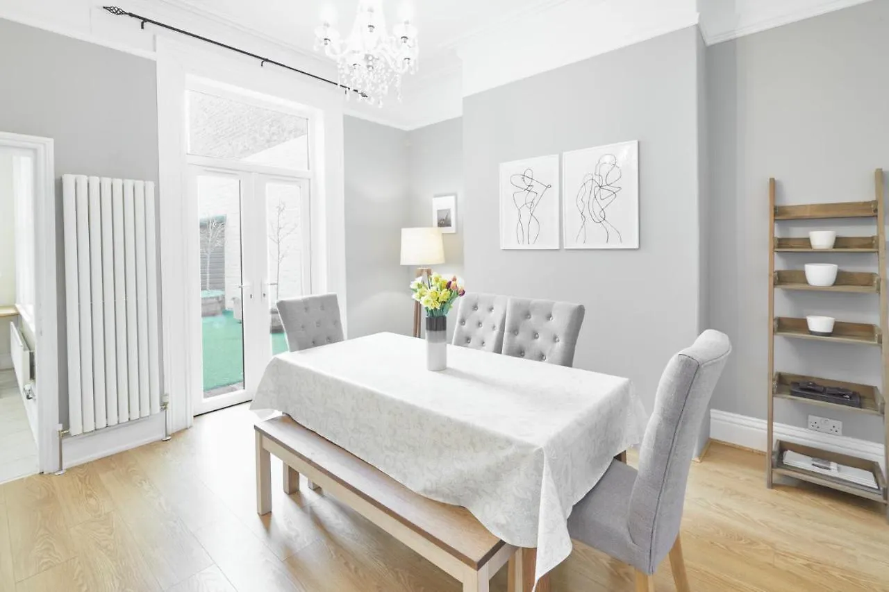 Host & Stay - Victorian Seahouse سولتبرن باي ذا سي المملكة المتحدة